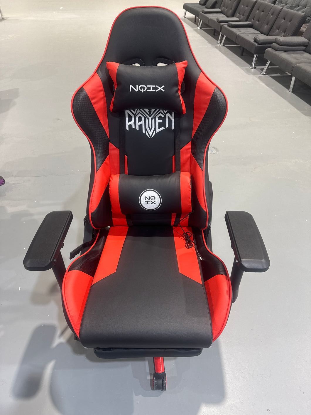 Gaming Chair With Vibration Massage ,Footrest and Lumbar Support, Adjustable Arms, Height Adjustable，High Back Reclining Computer Chair 360-Swivel(Black&Red)